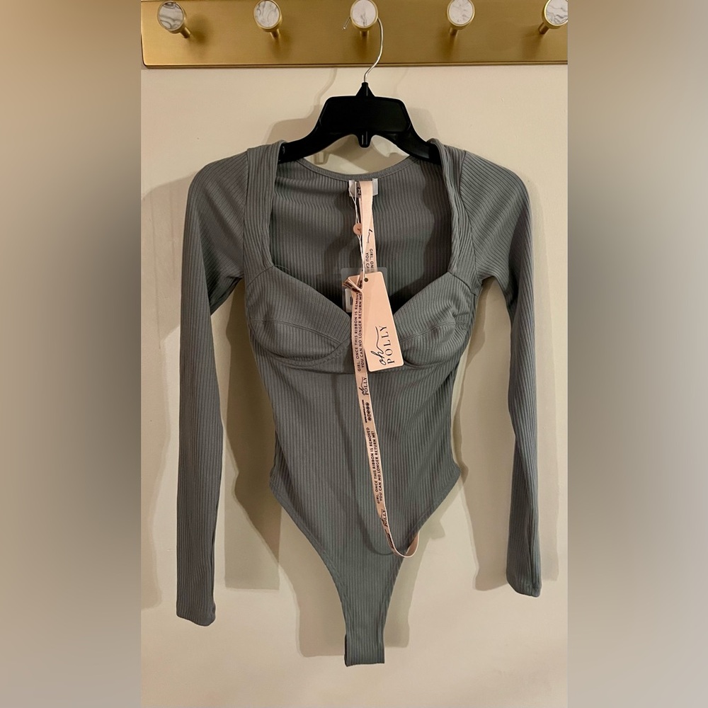 OH POLLY- NWT Ribbed Long Sleeve Bodysuit in Gray